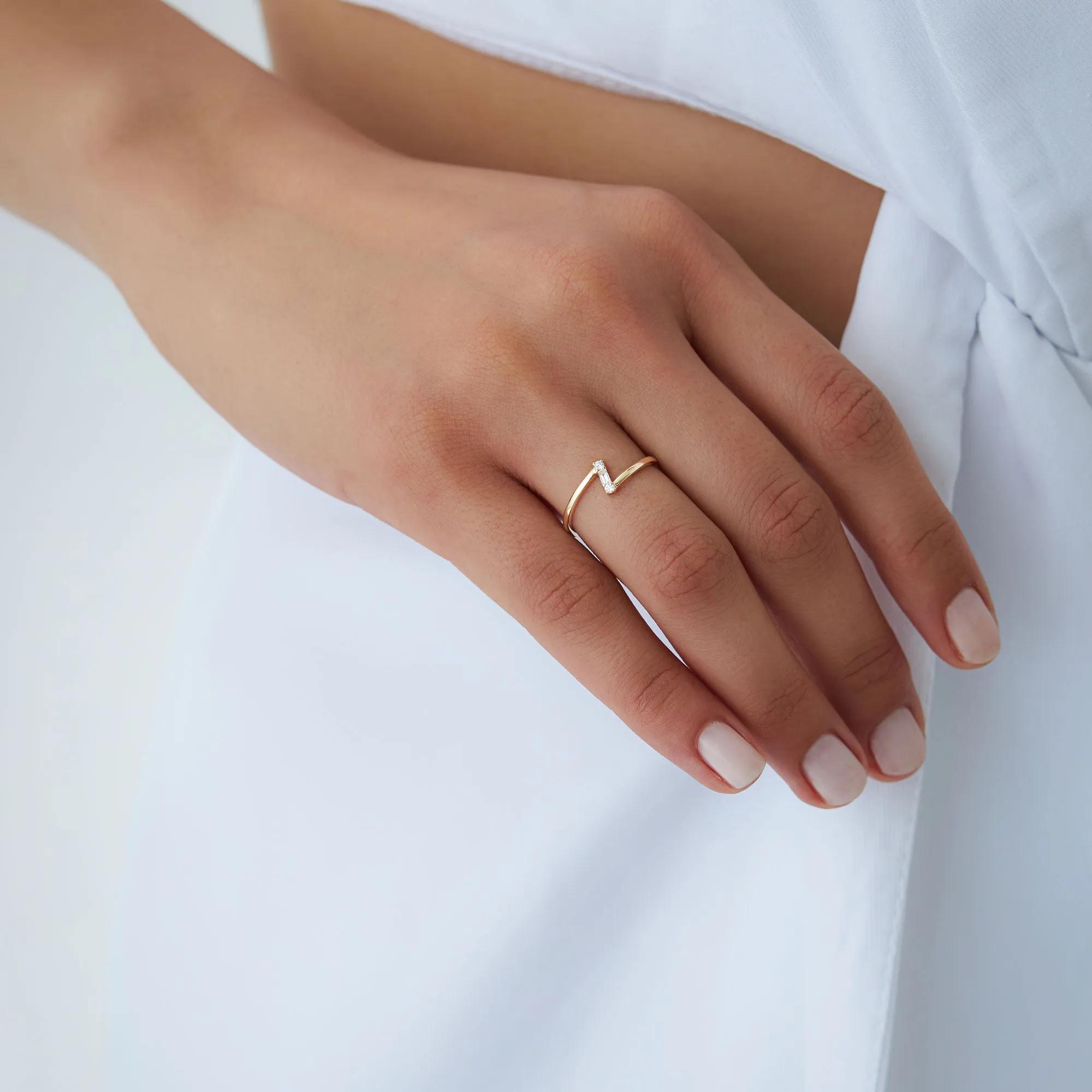 14k Dainty Diagonal Baguette Diamond Ring