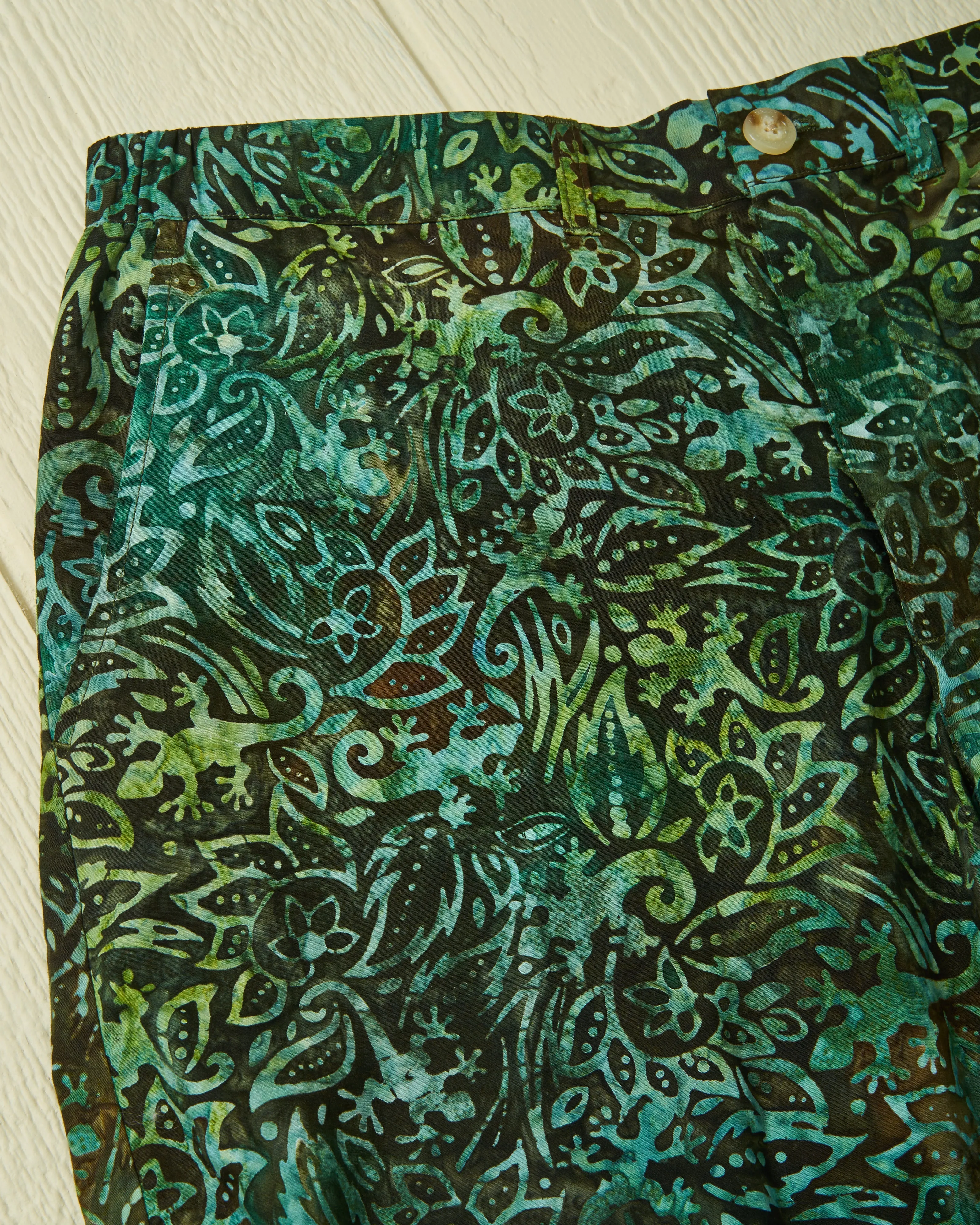 Batik Short in Olive