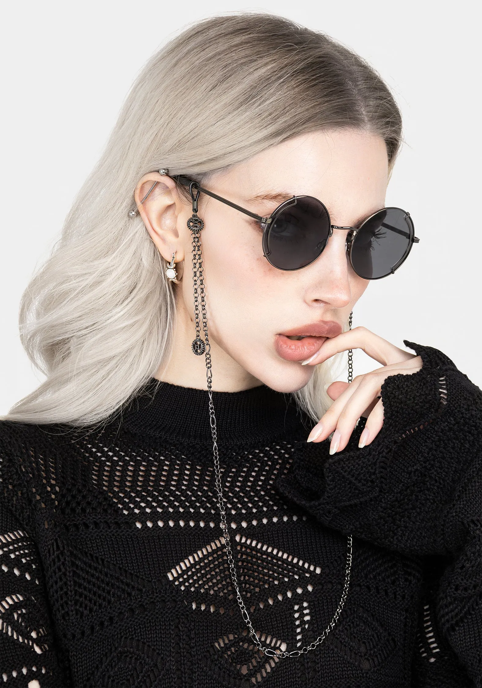 Emilie Round Sunglasses with Chain